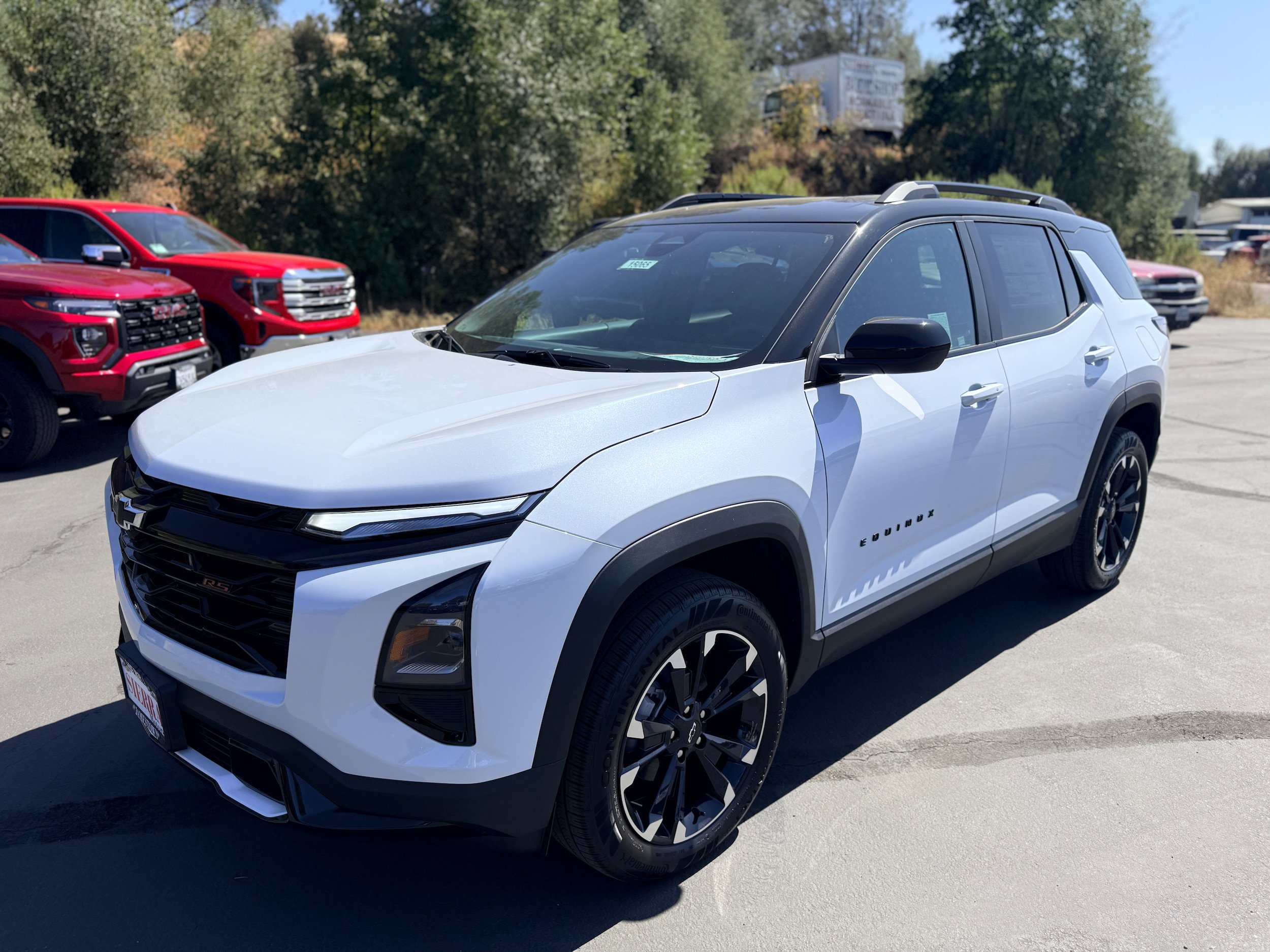 New 2027 Chevrolet Equinox RS w/ Convenience Package III AWD/4WD image 1