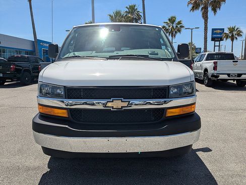 Certified 2024 Chevrolet Express 3500 LT w/ LT Preferred Equipment Group RWD image 11