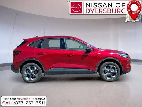 Used 2025 Ford Escape ST-Line AWD/4WD image 2