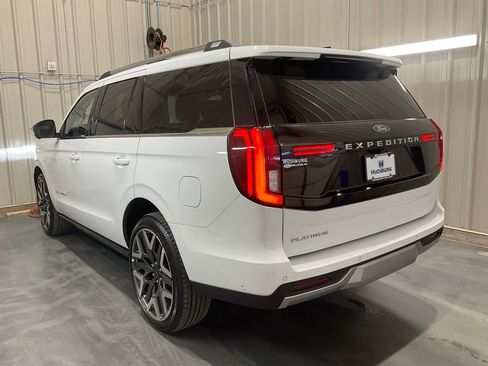 Used 2025 Ford Expedition Platinum w/ Platinum Ultimate Package image 23