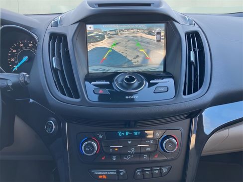 Used 2018 Ford Escape Titanium w/ Ford Safe & Smart Package image 24