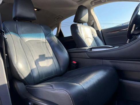 Used 2018 Lexus RX 450h AWD w/ Premium Package image 15