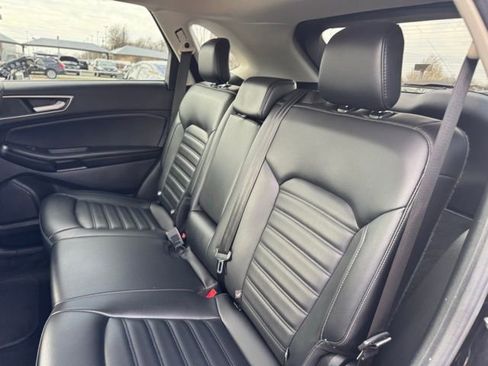 Used 2022 Ford Edge SEL image 13