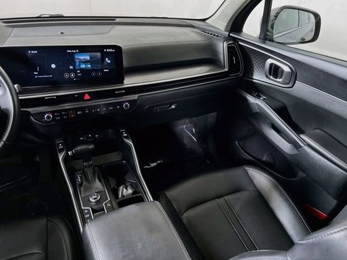 Used 2024 Kia Sorento S FWD image 20