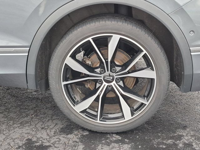 Used 2023 Volkswagen Tiguan SEL R-Line AWD/4WD image 8