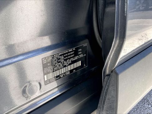 Used 2020 Toyota RAV4 LE AWD/4WD image 20