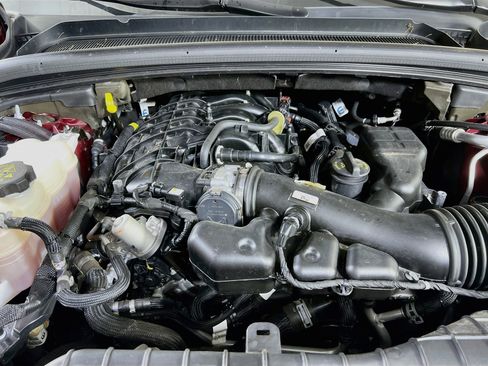 Used 2022 Jeep Grand Cherokee Limited image 30