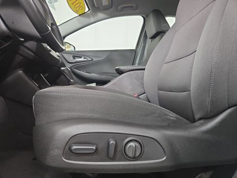 Used 2018 Chevrolet Malibu LT image 29