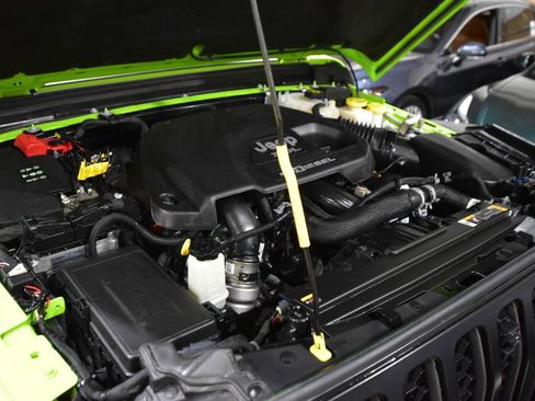 Used 2021 Jeep Gladiator Rubicon w/ Dual Top Group image 66