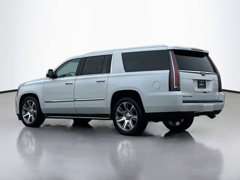 Used 2016 Cadillac Escalade ESV Luxury image 13