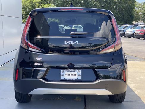 Used 2025 Kia Soul S FWD image 5