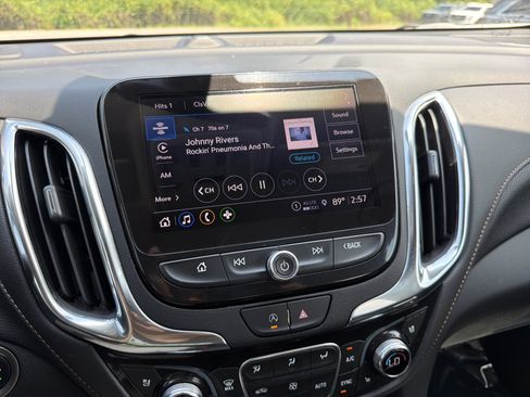 Used 2023 Chevrolet Equinox Premier FWD image 24