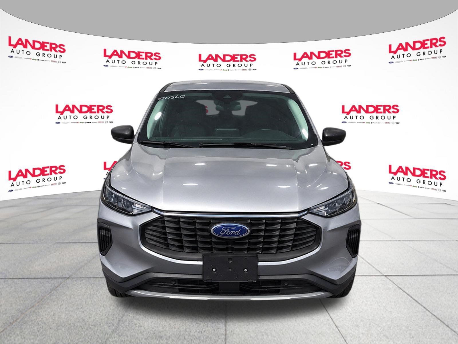 Certified 2024 Ford Escape Active AWD/4WD image 2