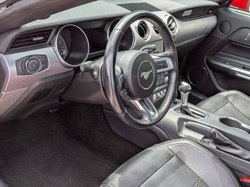 Certified 2019 Ford Mustang GT Premium RWD image 9