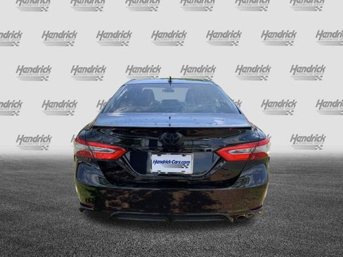 Used 2019 Toyota Camry SE image 9