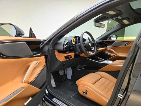 Used 2026 Ferrari Purosangue AWD/4WD image 17