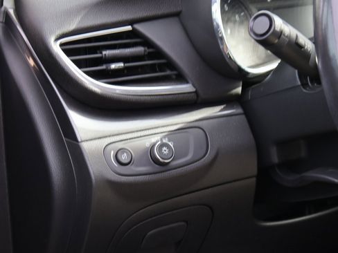 Used 2020 Buick Encore Preferred image 19