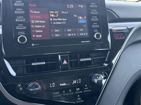 Used 2023 Toyota Camry SE image 20