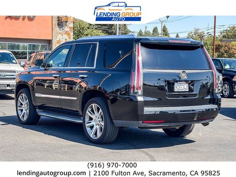 Used 2015 Cadillac Escalade Luxury AWD/4WD image 2