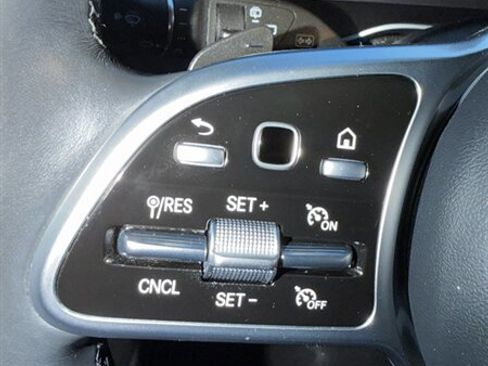 Used 2021 Mercedes-Benz GLC 300 4MATIC image 33