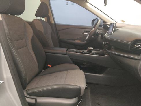 Used 2022 Nissan Rogue SV image 21