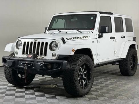 Used 2018 Jeep Wrangler Unlimited Sport AWD/4WD image 2