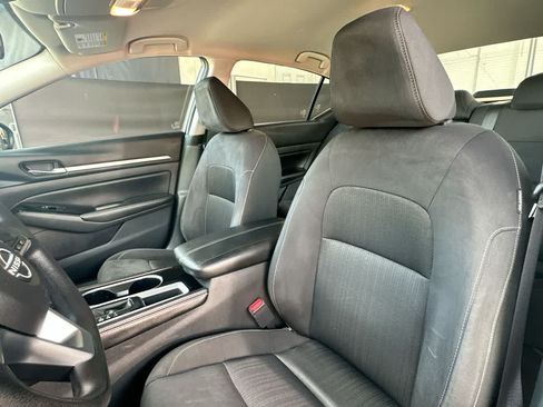 Used 2023 Nissan Altima 2.5 SV FWD image 14