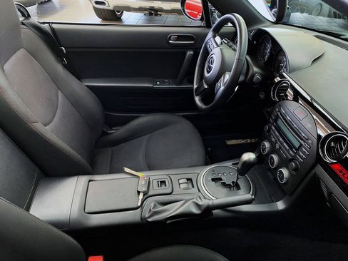 Used 2014 MAZDA MX-5 Miata Club RWD image 12