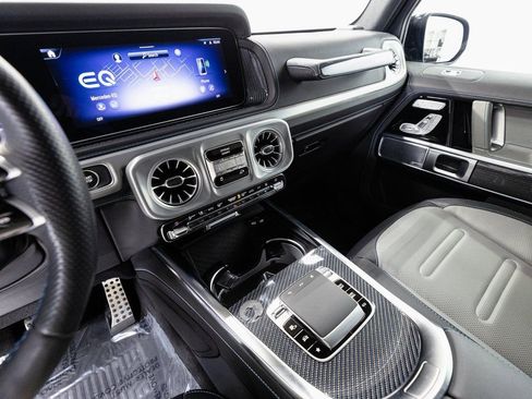 Used 2025 Mercedes-Benz G 580 w/ EQ Technology image 15