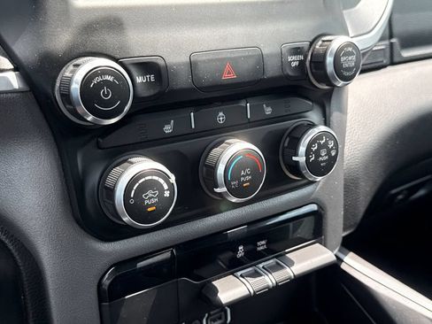 Used 2023 RAM 1500 Big Horn AWD/4WD image 25