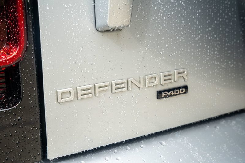 Used 2023 Land Rover Defender 130 SE AWD/4WD image 17