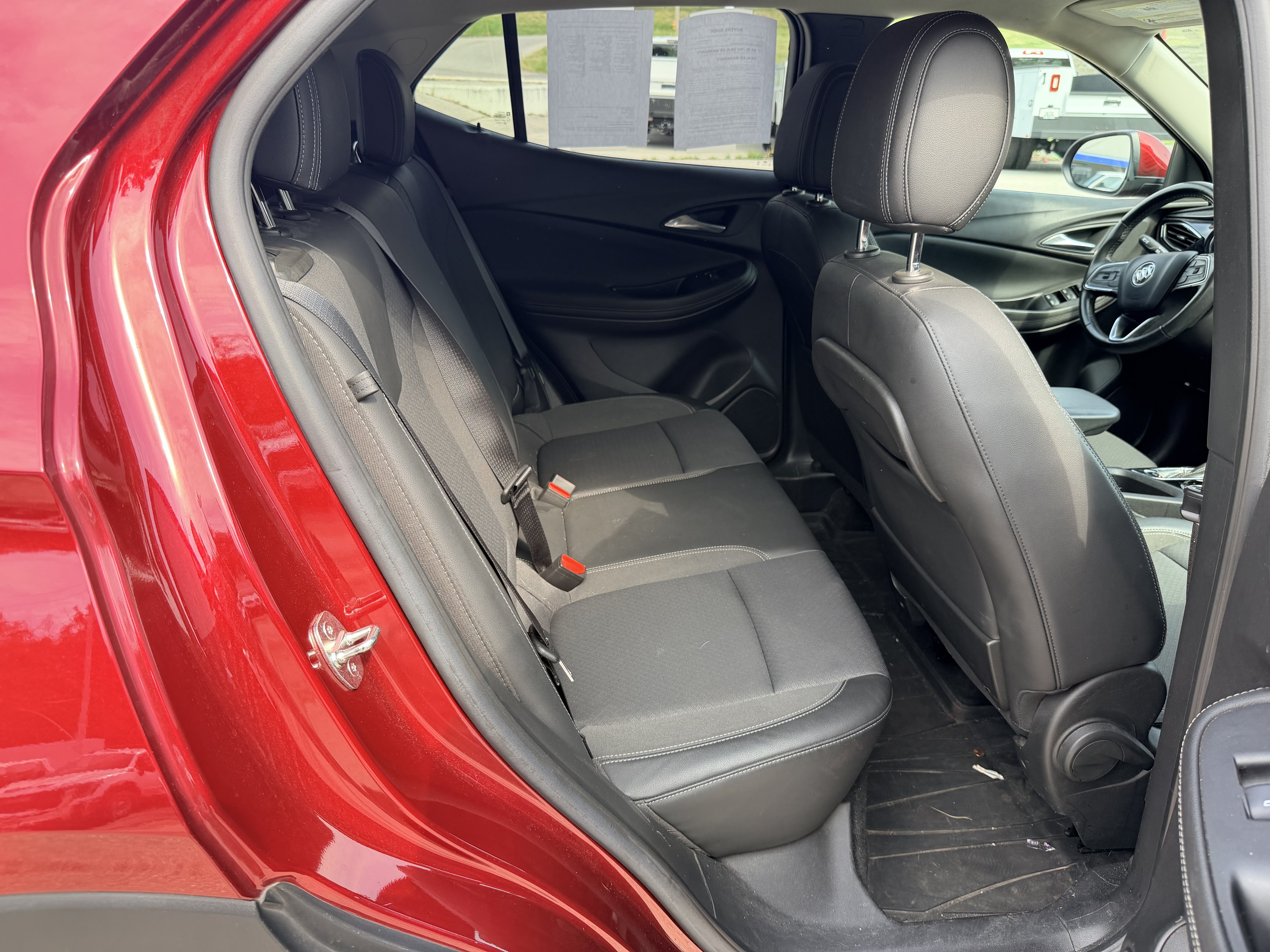 Used 2022 Buick Encore GX Preferred w/ Cold Weather Comfort Package FWD image 11