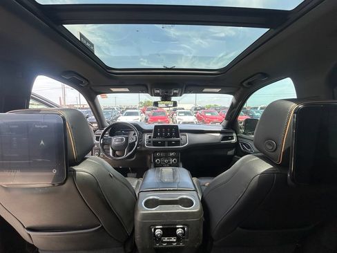 Used 2021 GMC Yukon AT4 w/ AT4 Premium Plus Package AWD/4WD image 9