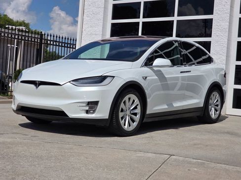 Used 2018 Tesla Model X 100D AWD/4WD image 9