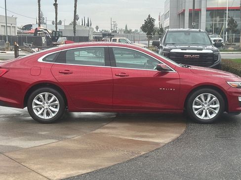Certified 2025 Chevrolet Malibu LT image 3