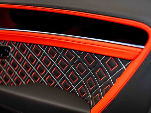 Used 2024 Bentley Continental GT V8 image 41