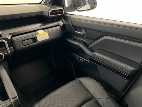 New 2026 Toyota 4Runner Limited AWD/4WD image 11
