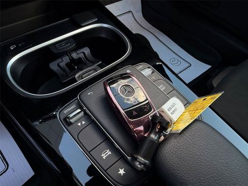 Used 2023 Mercedes-Benz CLA 250 4MATIC image 33