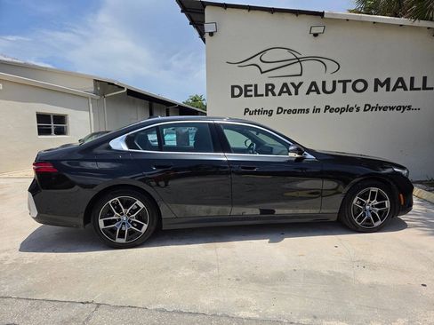Used 2026 BMW 530i xDrive AWD/4WD image 4