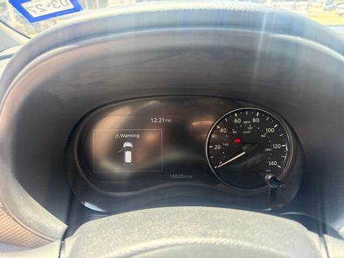 Used 2023 Nissan Kicks SV FWD image 14