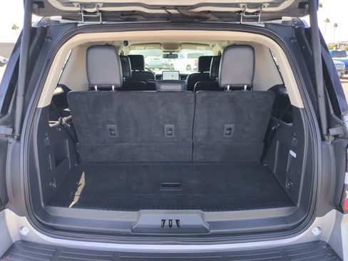 Used 2024 Ford Expedition XLT RWD image 6