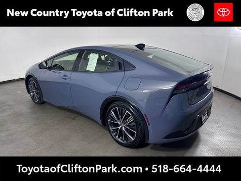 Used 2024 Toyota Prius XLE AWD/4WD image 5