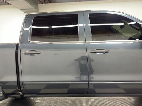 Used 2017 GMC Sierra 1500 SLE w/ SLE Value Package AWD/4WD image 18