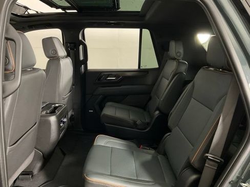 Used 2025 GMC Yukon AT4 w/ AT4 Premium Package AWD/4WD image 38