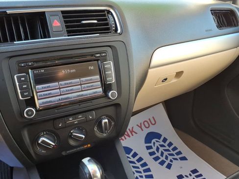 Used 2014 Volkswagen Jetta SE image 22