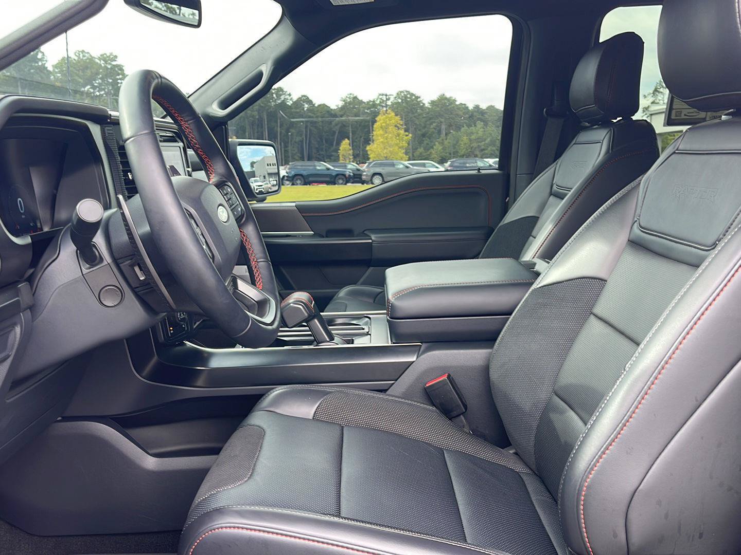 Used 2025 Ford F150 Raptor AWD/4WD image 19