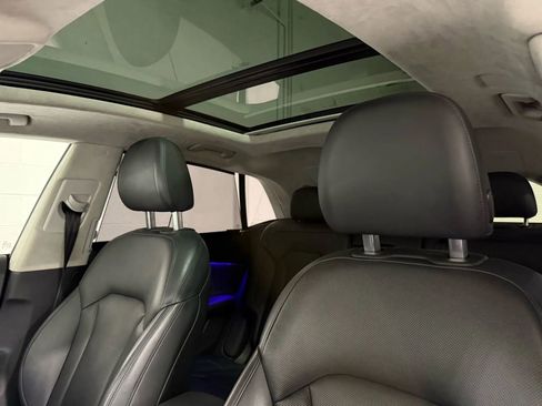 Used 2019 Audi Q8 Prestige w/ Luxury Package image 21