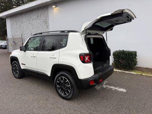 Used 2023 Jeep Renegade Trailhawk image 11