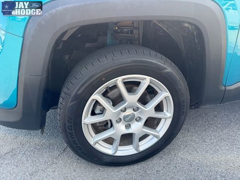 Used 2021 Jeep Renegade Latitude AWD/4WD image 25