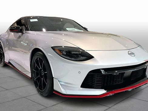New 2025 Nissan Z NISMO w/ Floor Mat Package image 2